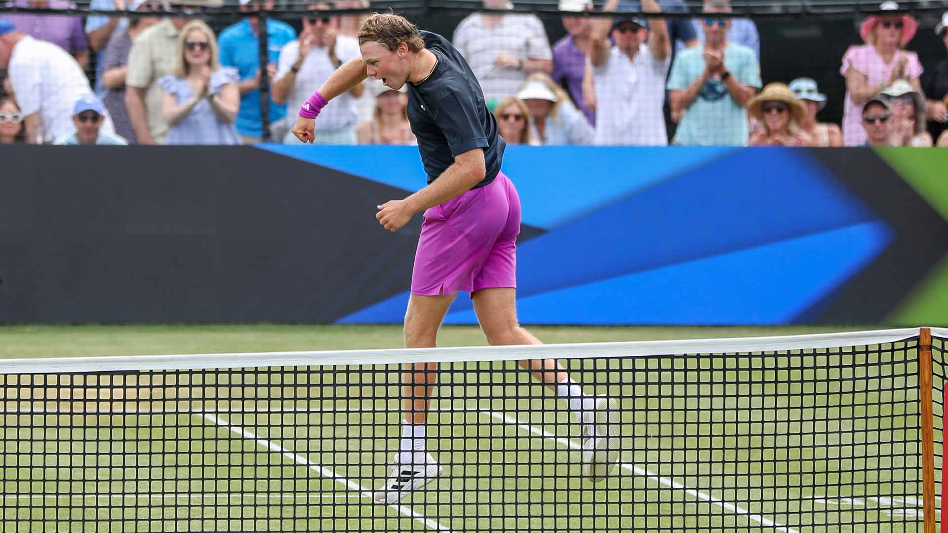 Tokyo Take-Off! Shapovalov Serves Past Johnson